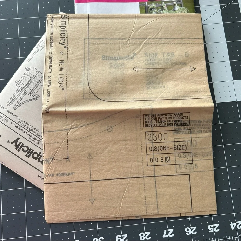SIMPLICITY UNCUT Sewing Pattern 2300  Walker Caddy Storage Bags Organizer - Picture 2 of 6